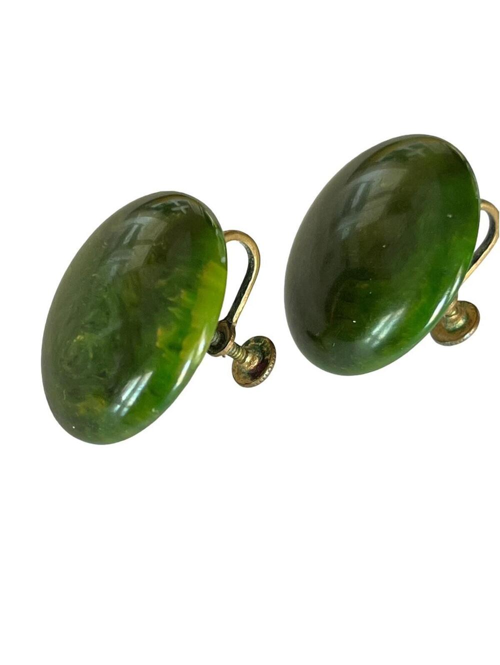 Bakelite VTG Green Yellow Marble Swirl Bakelite screw back Earrings TESTED A1021
